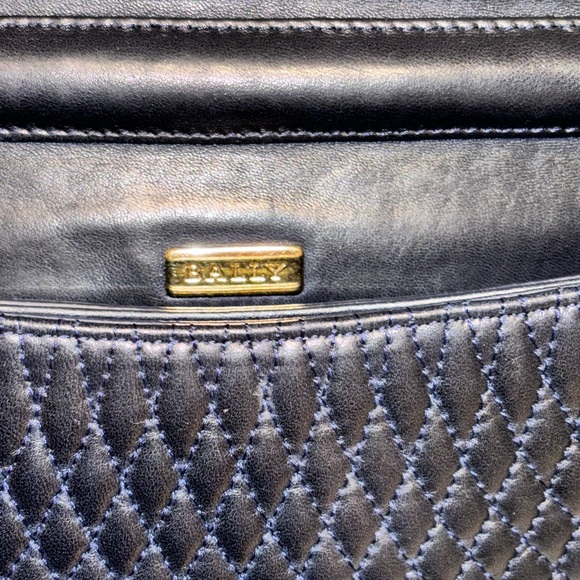 Authentic Bally Leather Quilted Crossbody Handbag/Purse Gold Chainstrap Mint - Picture 11 of 15